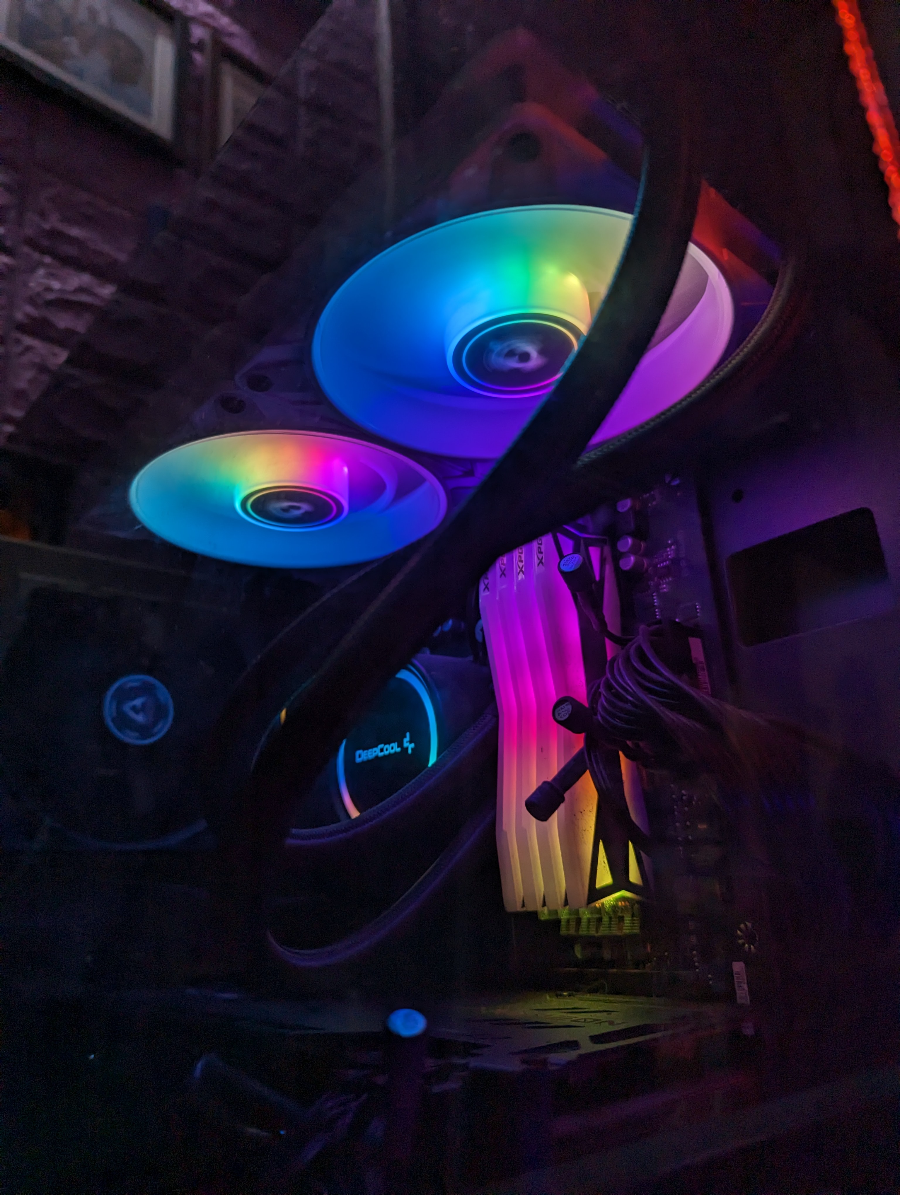 Keytech — custom gaming PC build with DeepCool AIO cooler and RGB RAM